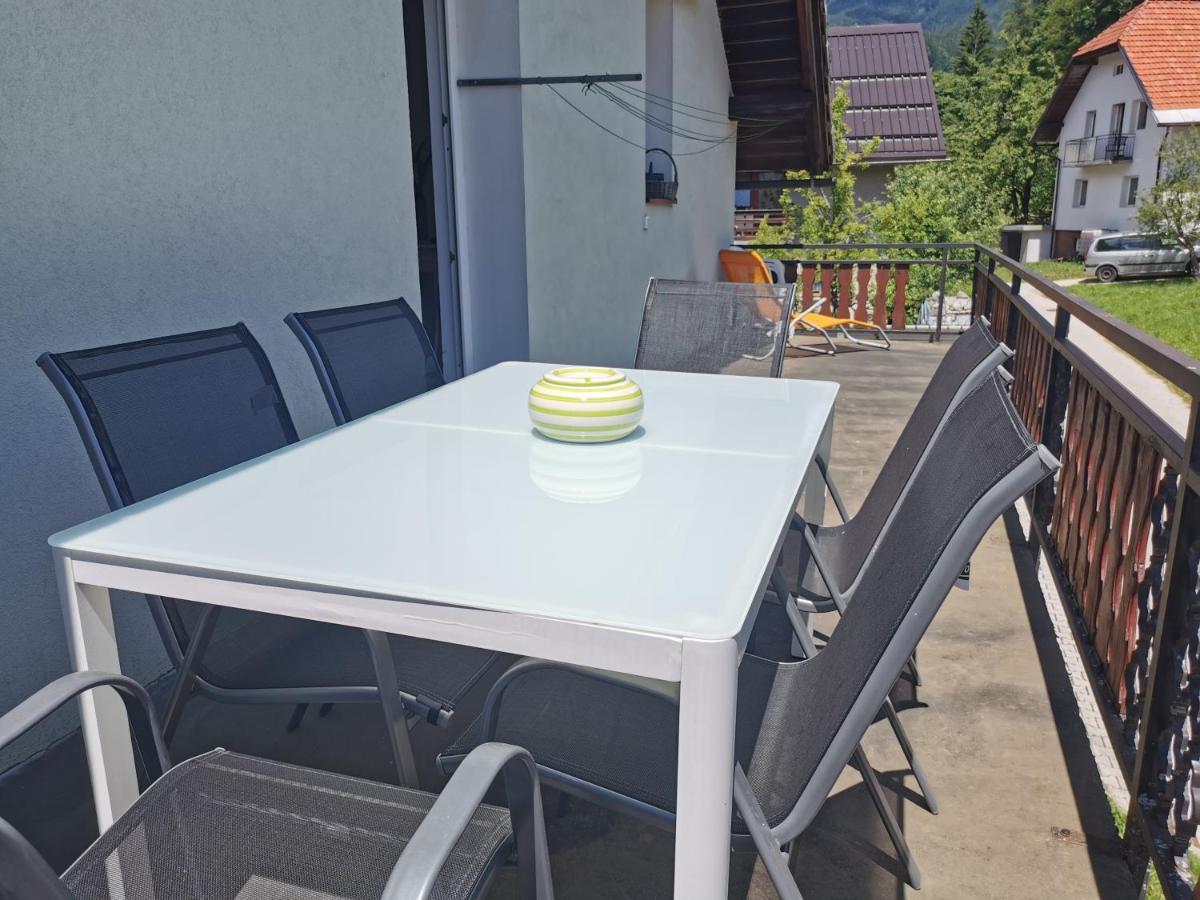 Apartma Rekar - A House, Where You Can Relax In The Embrace Of Nature ゴレンスカ地方 エクステリア 写真